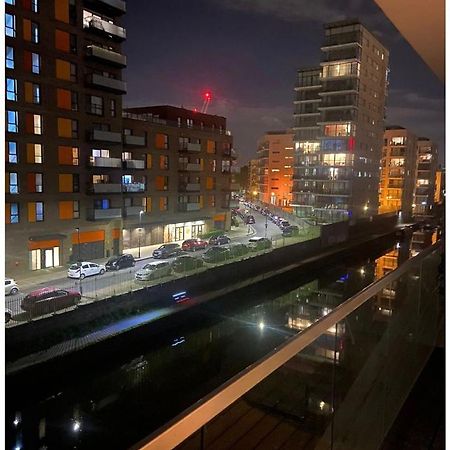 Lovely 2Br Apartment W/ City View London Exterior foto