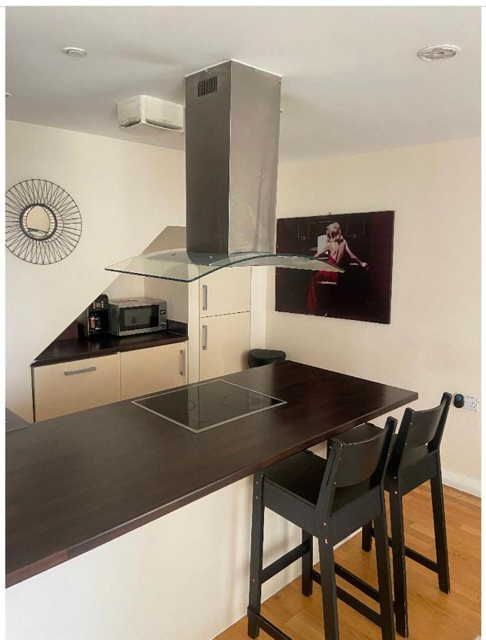 Lovely 2Br Apartment W/ City View London Exterior foto