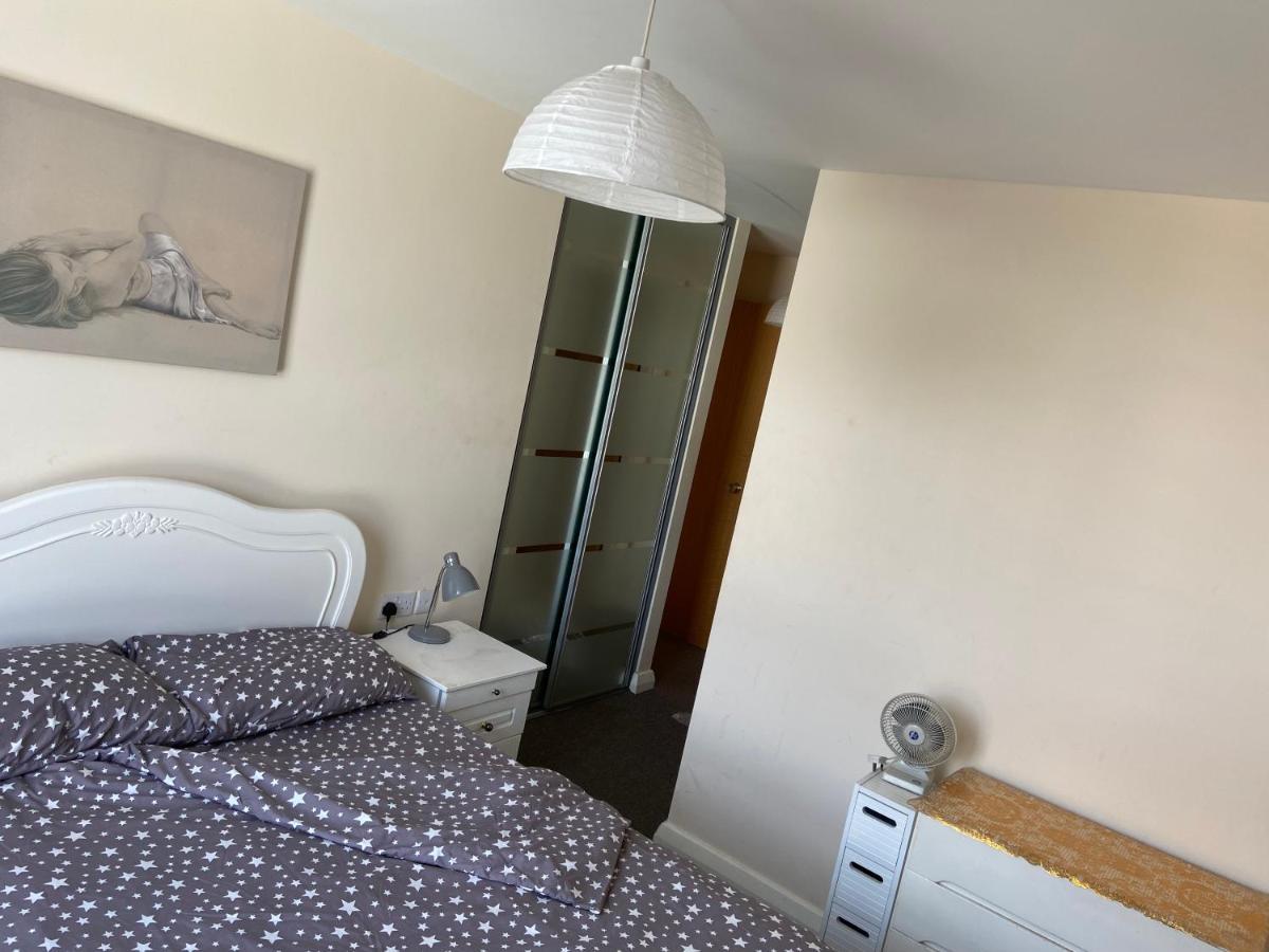 Lovely 2Br Apartment W/ City View London Exterior foto